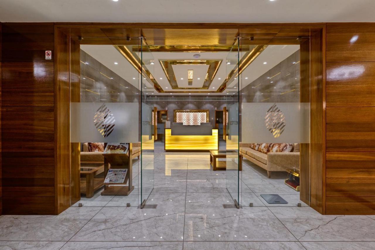 Hotel Flourish International アーメダバード エクステリア 写真